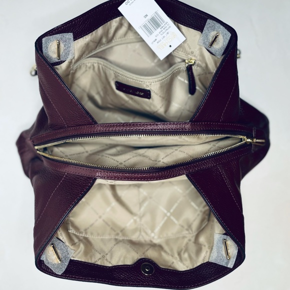 Michael Kors Purse - Picture 7 of 8